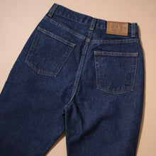 Load image into Gallery viewer, Vintage DKNY High Waist Jeans
