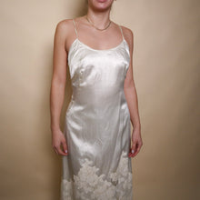 Load image into Gallery viewer, Stunning Vintage Lace Satin Wedding Dress
